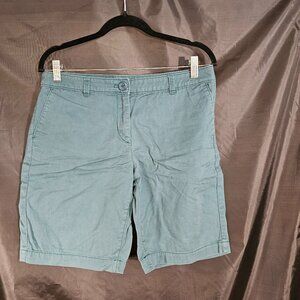 Ann Taylor Loft Bermuda short. Size 8P